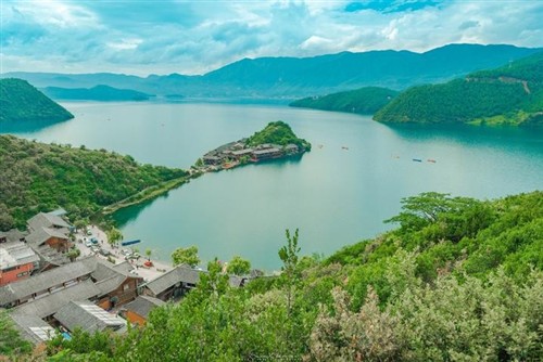 從麗江到香格里拉，尋找那一片遺世獨立的美景